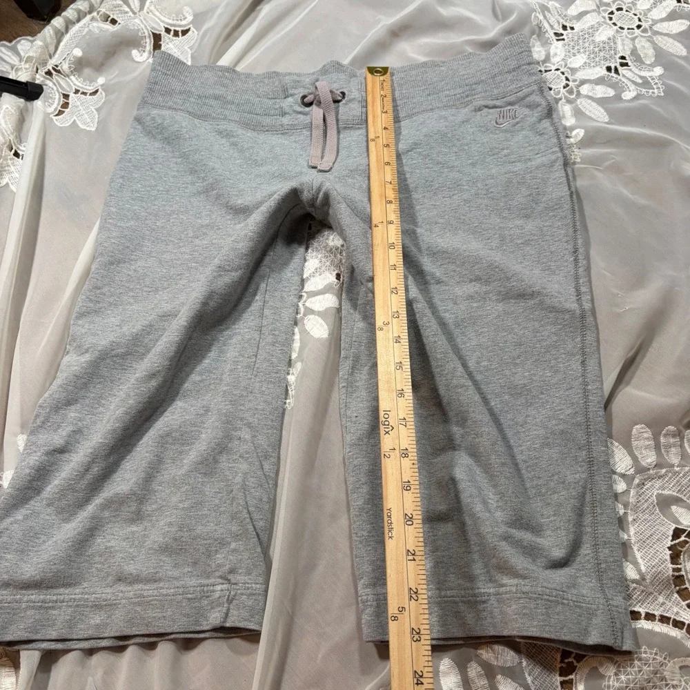 Y2K Workout Nike Sportswear Gray Heather Capri Sweatpants Joggers Size L 12-14